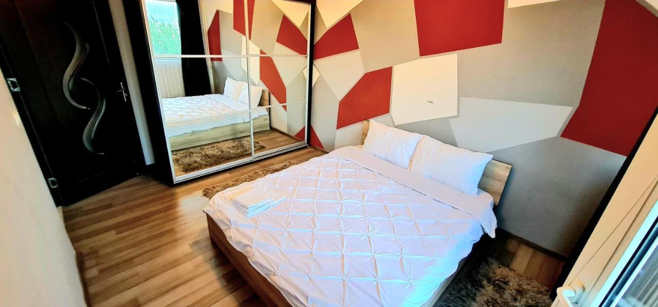 Ultracentral Apartments Бакеу Екстер'єр фото